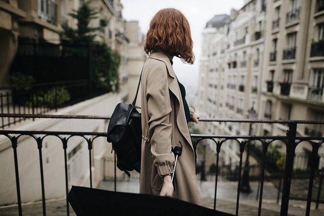 girl-3954232_640- Paris 26.jpg